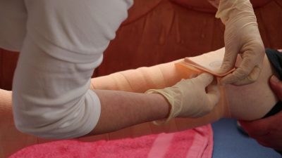 035_PflegeD_Schaedlich_Standbilder von Video